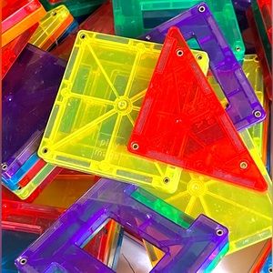 Playmags Magnetic Tiles Building Set, 147 pieces.